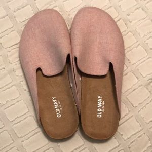 Old Navy pink slides